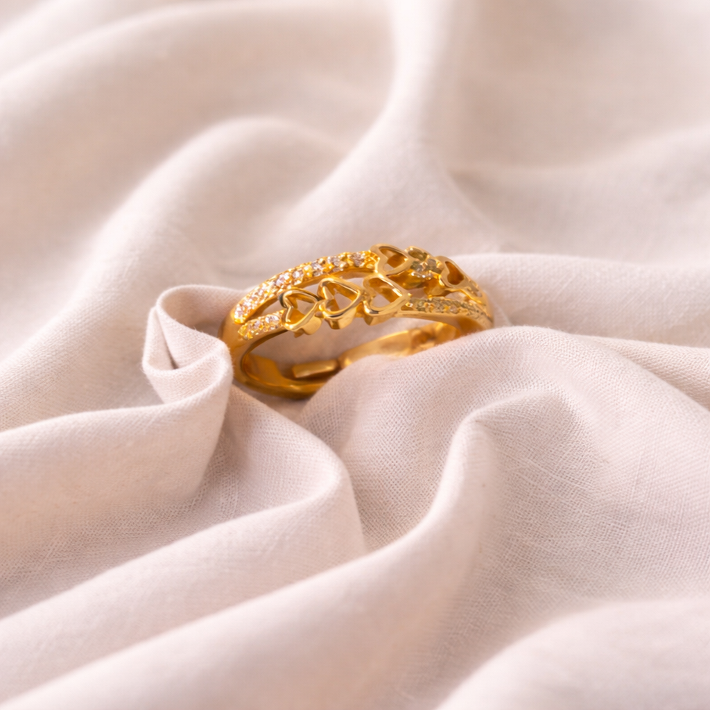 Amora Heart Ring (Gold)