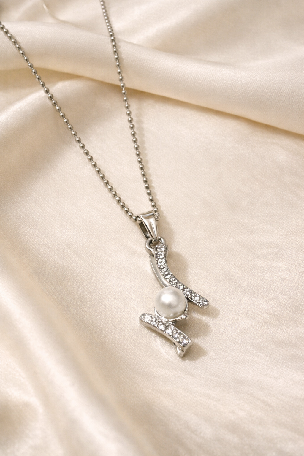 Luxe Pearl Pendant