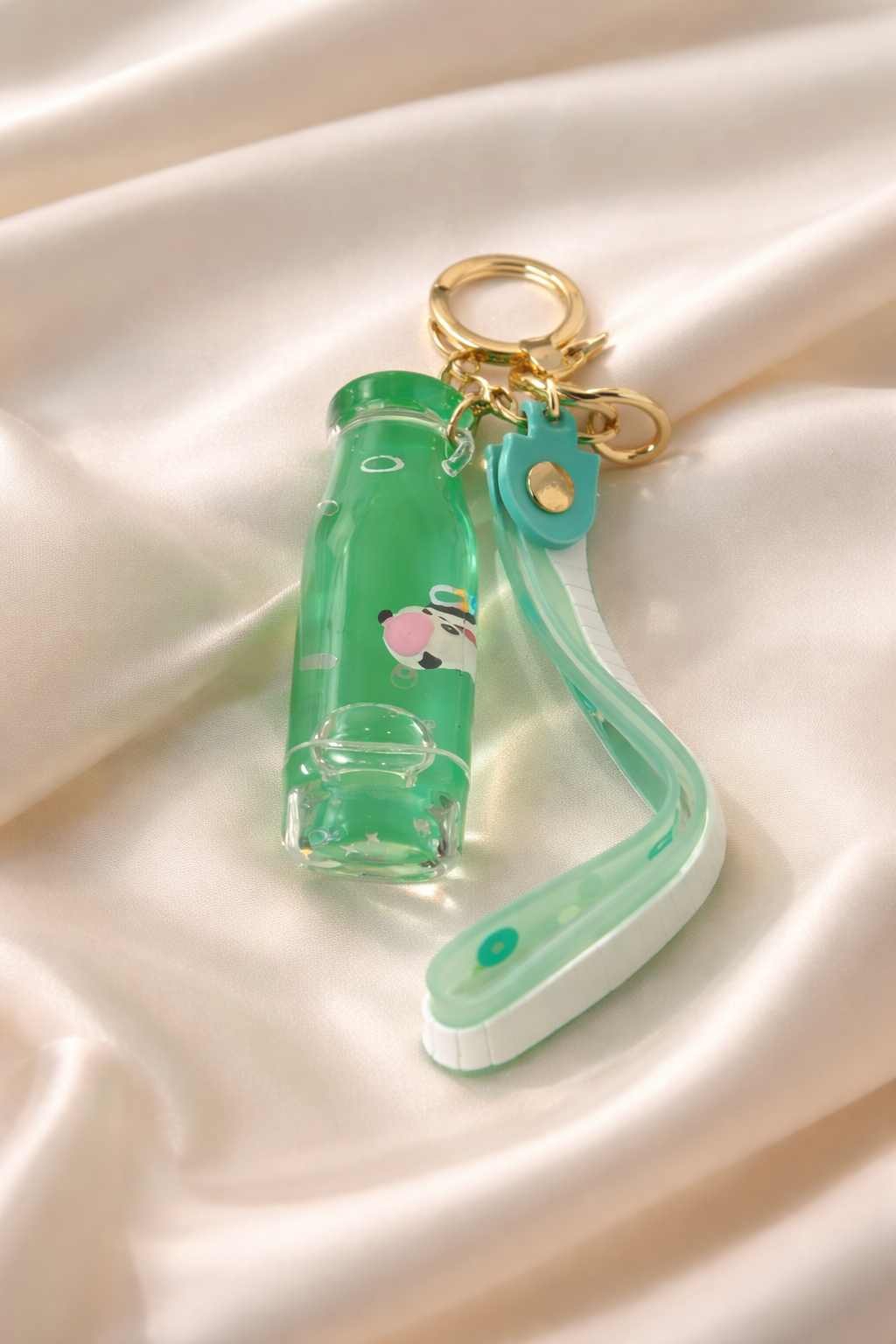 Minty Moo Water Glitter Keychain