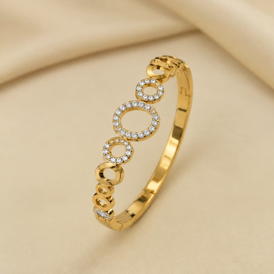 Celeste Halo Anti Tarnish Bracelet