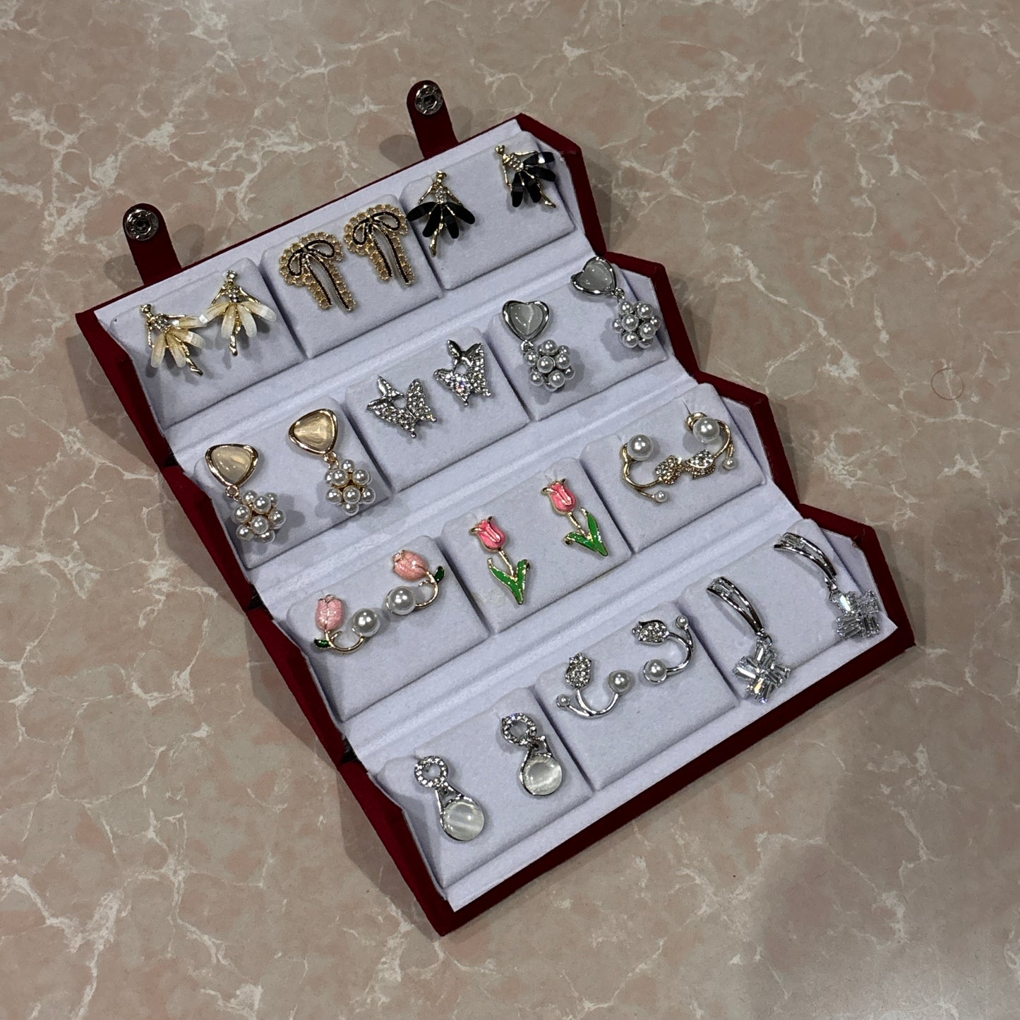 Viral Earring Box (12 pieces)