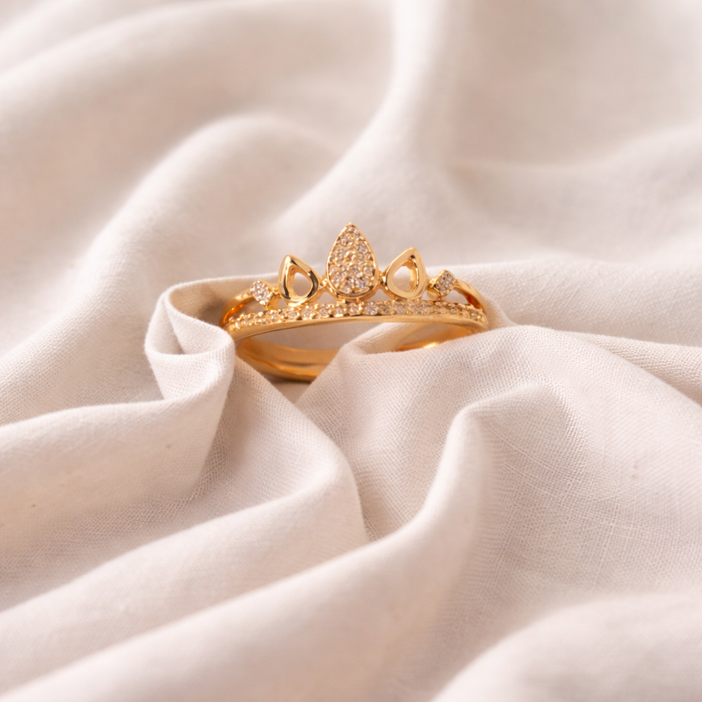 Luxe Crown Spark Ring