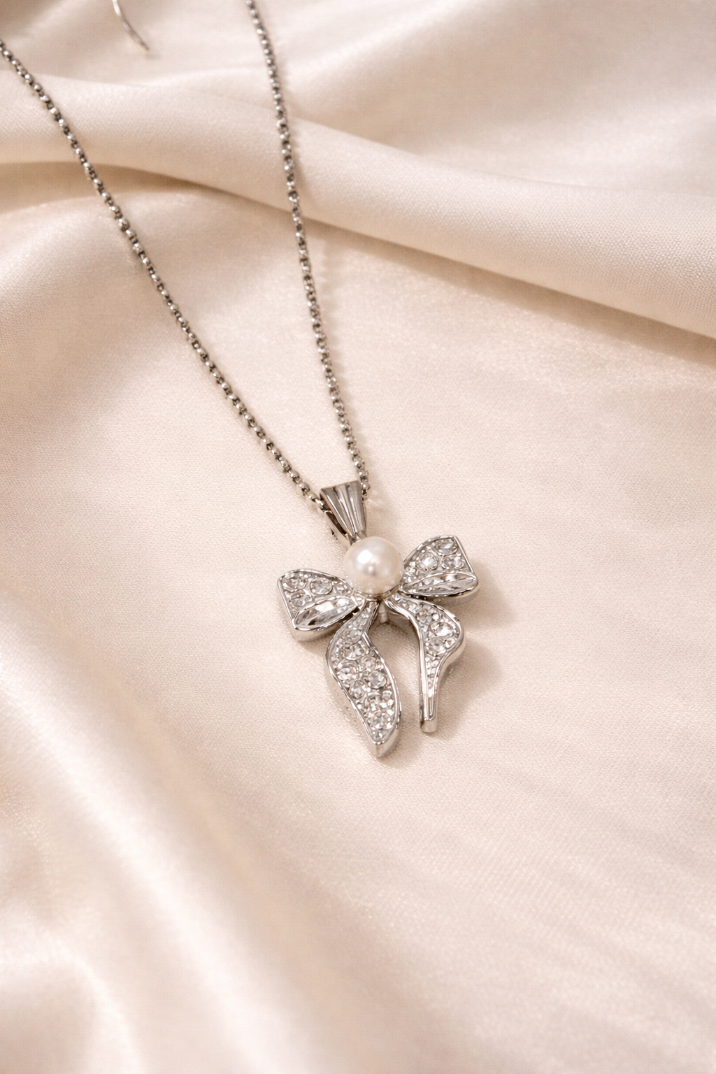 Pookie Pearl Bow Pendant