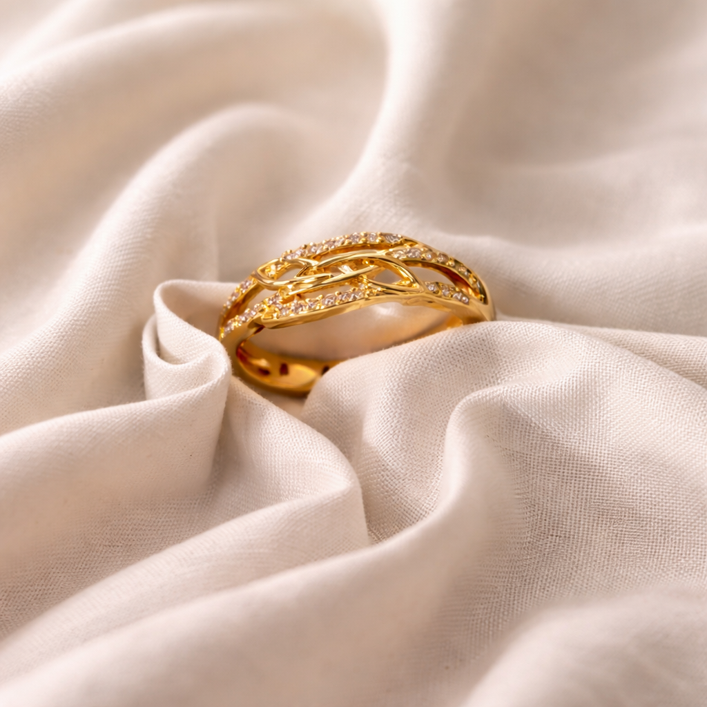Luxe Crown Spark Ring