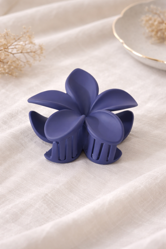 Midnight Bloom Clutcher