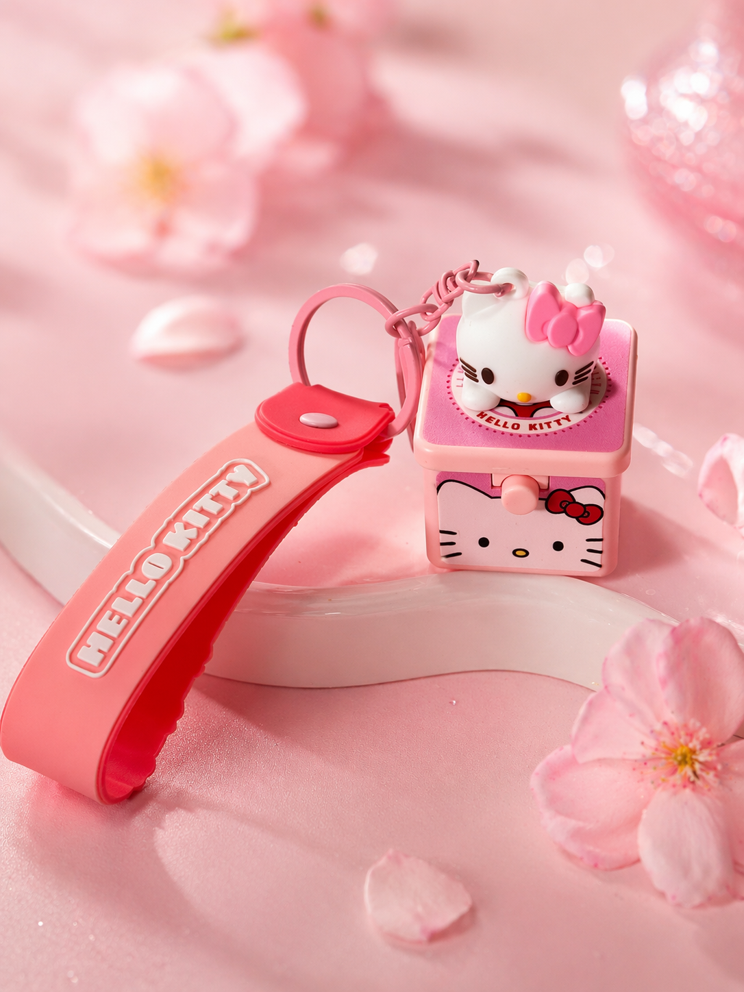 Hello Kitty Sweetheart Pop Keychain